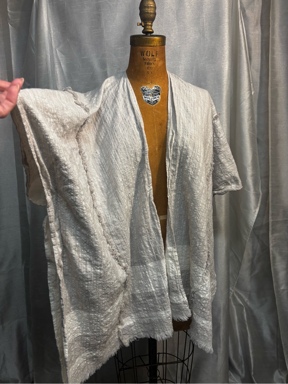 Universal Thread Ivory Kimono Ruana Fringe Boho One Size